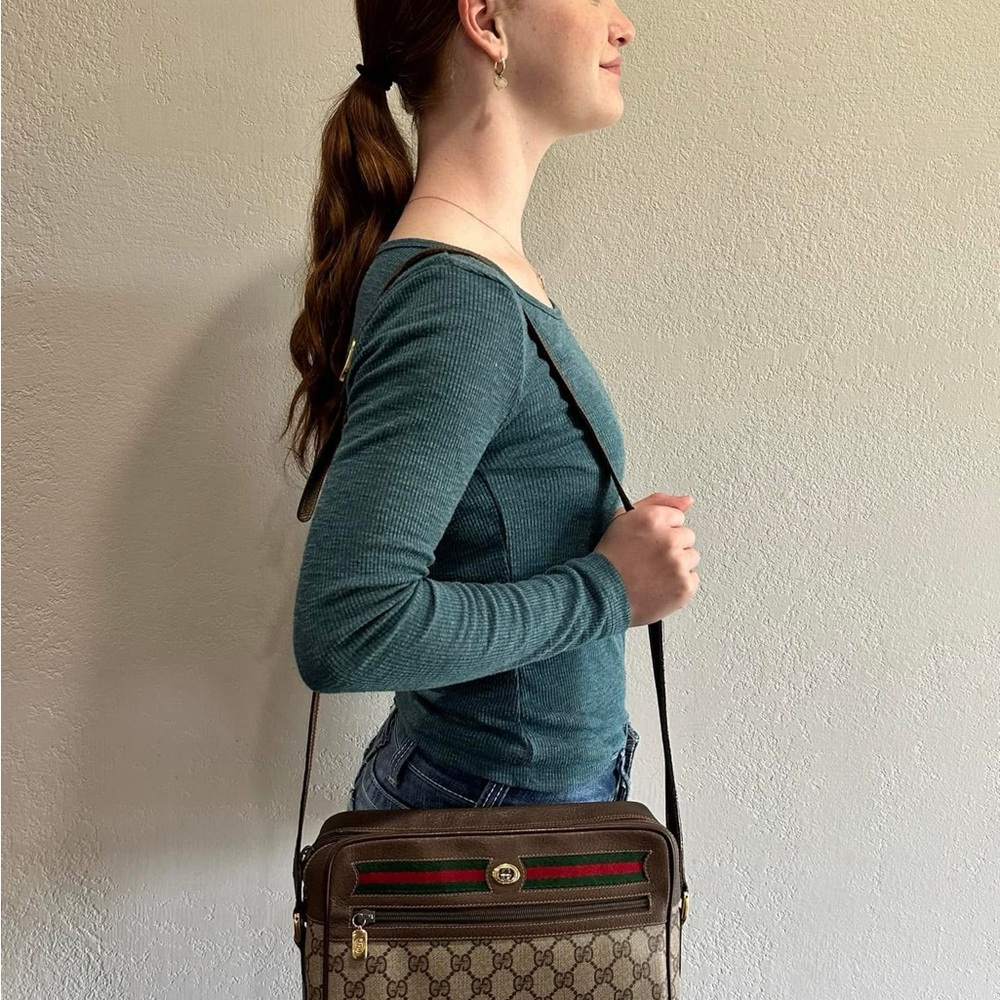Gucci Brown and Green Crossbody Bag with GG Pattern and Gold Hardware - Picture 8 of 9